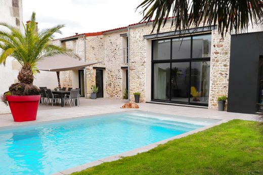 Элитный дом, Mornac-sur-Seudre, Приморская Шаранта