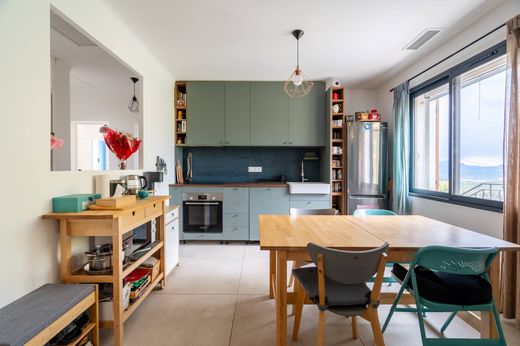 Luxury home in Cadolive, Bouches-du-Rhône
