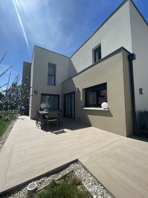 Luxury home in Troyes, Aube