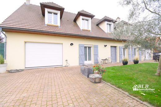 Luxe woning in Neauphle-le-Vieux, Yvelines