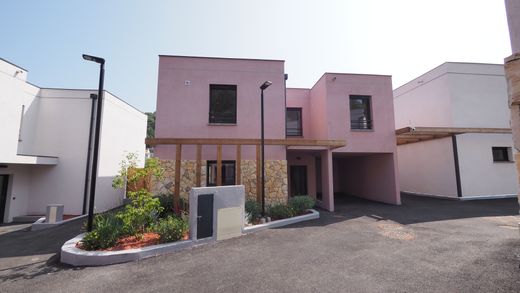 빌라 / La Turbie, Alpes-Maritimes