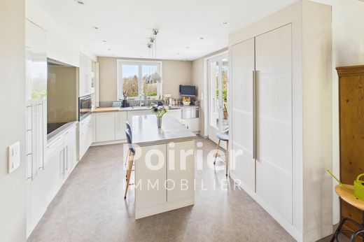 Maison de luxe à Bons-en-Chablais, Haute-Savoie