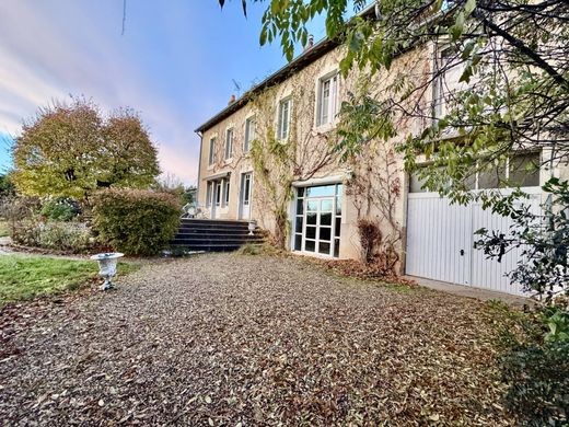 Luxury home in Moulins, Allier