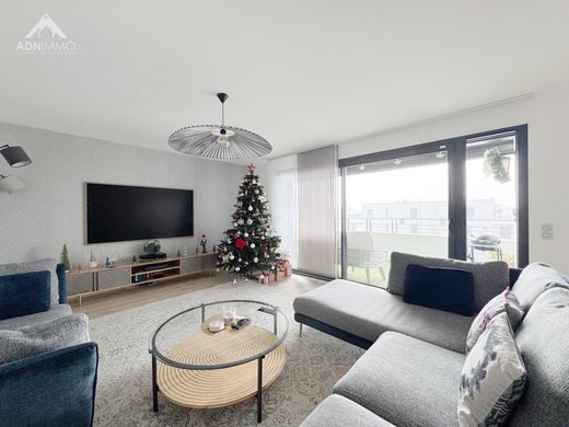 Квартира, Saint-Genis-Pouilly, Ain