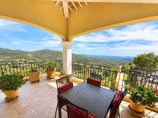 Вилла, La Londe-les-Maures, Var