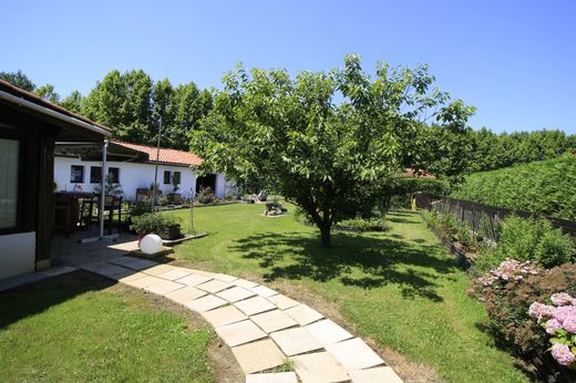 Luxus-Haus in Espelette, Pyrénées-Atlantiques