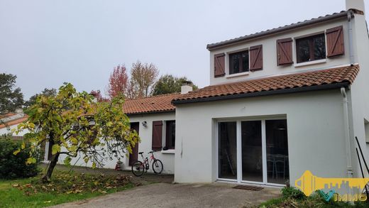 Luxus-Haus in Château-Thébaud, Loire-Atlantique