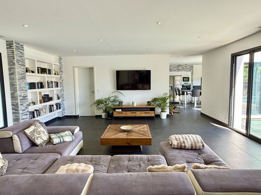 Villa in Vailhauquès, Hérault