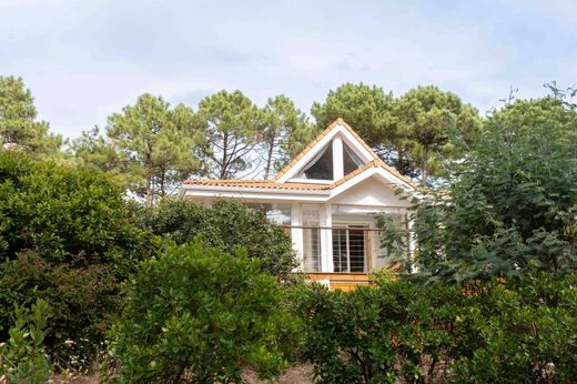 Luxury home in Le Porge, Gironde