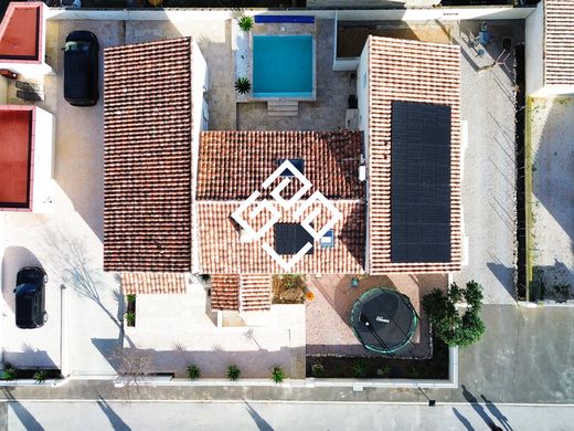 Casa di lusso a Mirepeisset, Aude