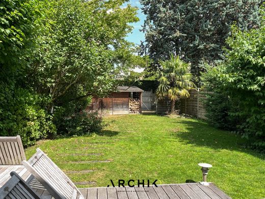 Luxury home in Saclay, Essonne