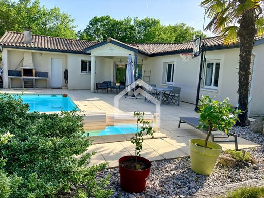 Luxury home in Martignas-sur-Jalle, Gironde