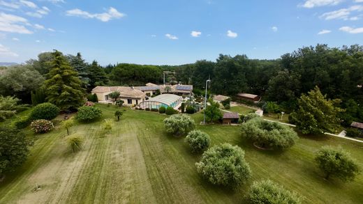 Luxury home in St Laurent des Arbres, Gard