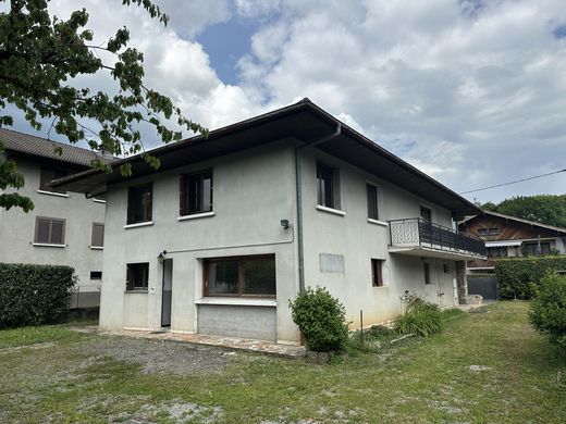 Luxe woning in Bonneville, Haute-Savoie