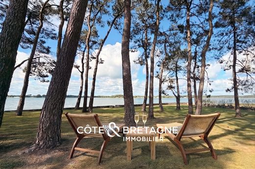 Luxury home in Locoal-Mendon, Morbihan