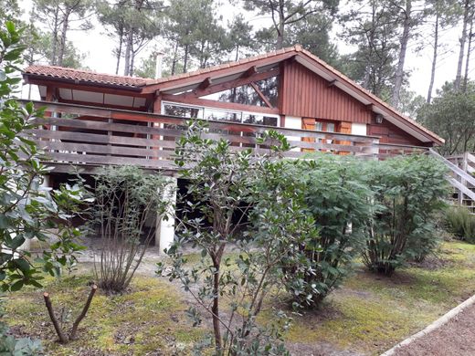 Casa di lusso a Le Porge, Gironda