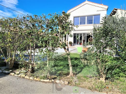 Villa in Port-de-Bouc, Bouches-du-Rhône