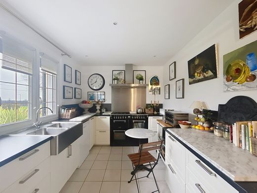 Casa de lujo en Saint-Pair-sur-Mer, Mancha