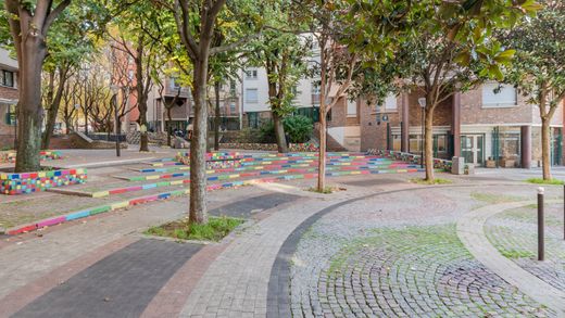 Apartment in Canal Saint Martin, Château d’Eau, Porte Saint-Denis, Paris