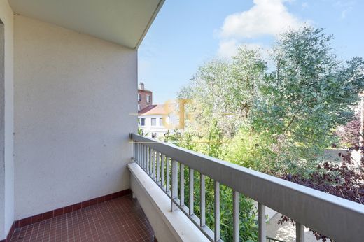 Apartment in Courbevoie, Hauts-de-Seine