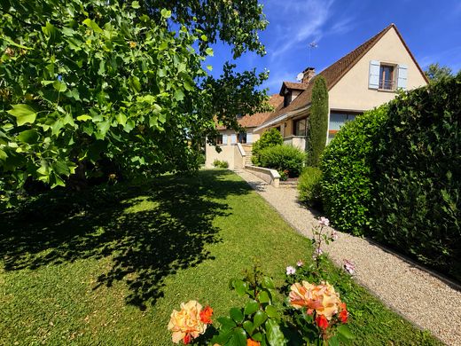 Luxury home in Beaune, Cote d'Or