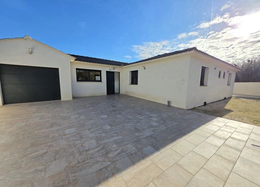 Villa in Port-de-Bouc, Bouches-du-Rhône