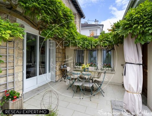 Luxe woning in Marnes-la-Coquette, Hauts-de-Seine