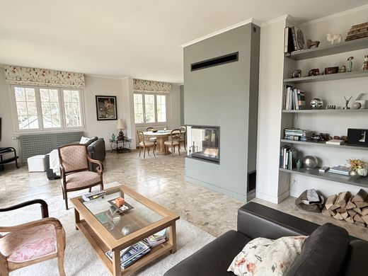 Casa di lusso a Orgeval, Yvelines