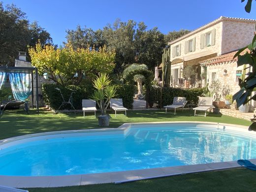 Uzès, Gardの高級住宅