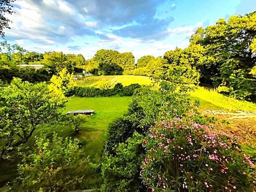 Элитный дом, Nogaro, Gers