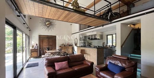 Luxury home in Grimaud, Var