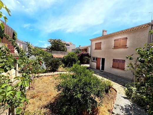 Luxus-Haus in La Londe-les-Maures, Var