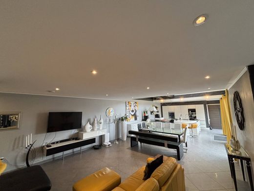 Luxury home in Malling, Moselle