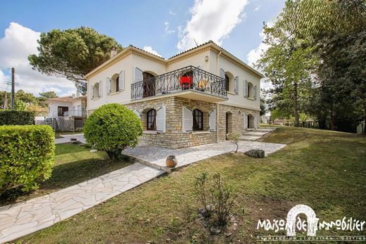 Villa in Saint-Georges-de-Didonne, Charente-Maritime