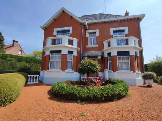 Luxury home in Steenvoorde, North