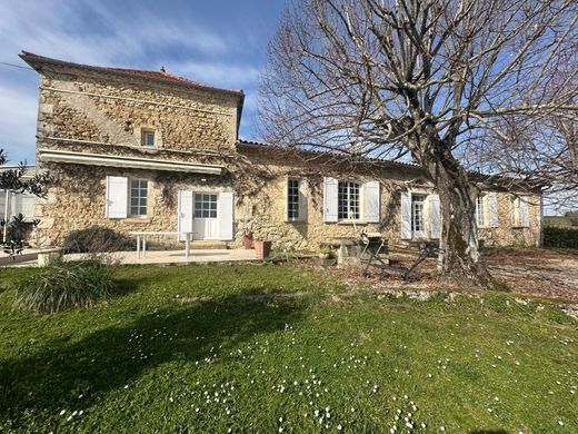 豪宅  Cadillac, Gironde