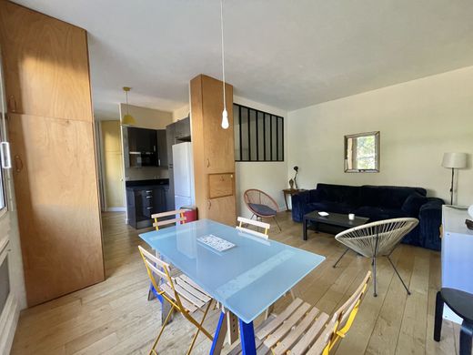 Apartment / Etagenwohnung in Neuilly-sur-Seine, Hauts-de-Seine