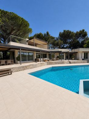 Luxury home in Nîmes, Gard