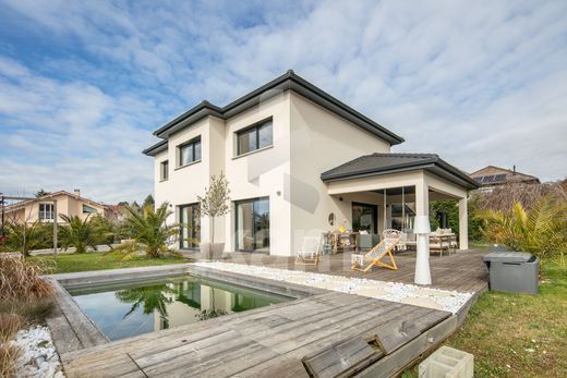 Maison de luxe à Coublevie, Isère