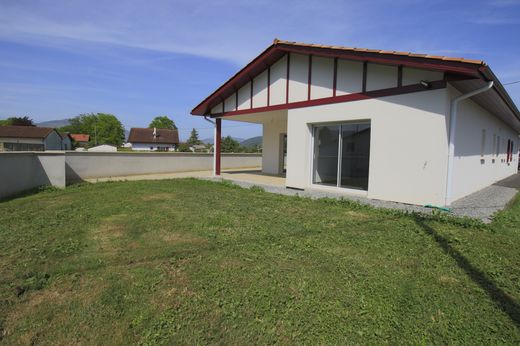 Вилла, Saint-Jean-le-Vieux, Pyrénées-Atlantiques