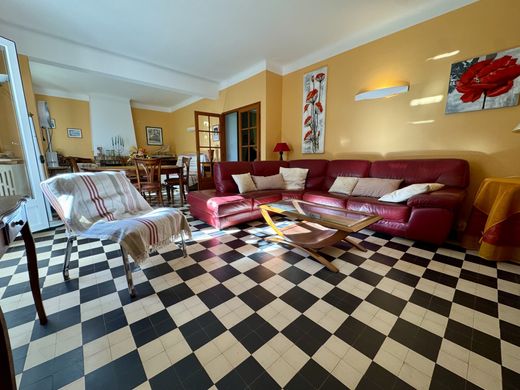 Πολυτελή κατοικία σε La Londe-les-Maures, Var