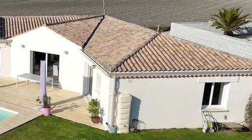 Luxe woning in Semussac, Charente-Maritime