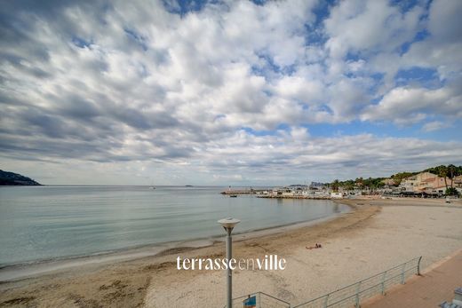 Apartment in Saint-Cyr-sur-Mer, Var