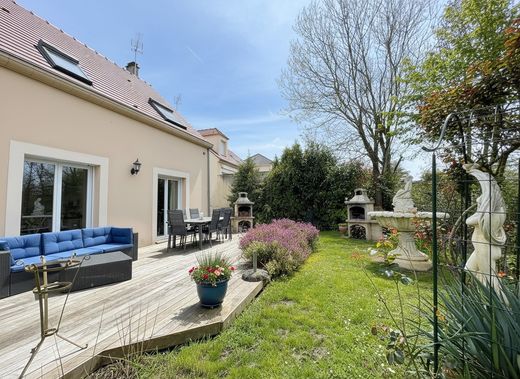 Luxury home in Sucy-en-Brie, Val-de-Marne