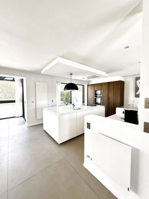 Элитный дом, Le Plessis-Robinson, Hauts-de-Seine