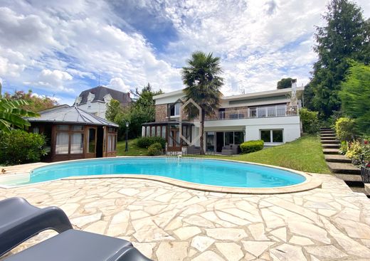 Casa de lujo en Chennevières-sur-Marne, Valle de Marne