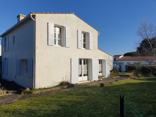 Luxe woning in Ars-en-Ré, Charente-Maritime