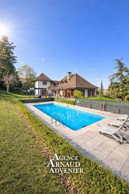 Luxury home in Ménétrol, Puy-de-Dôme