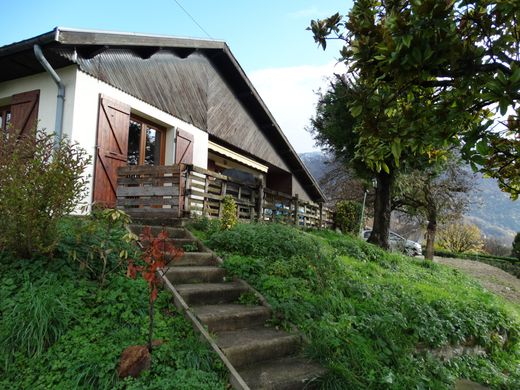 منزل ﻓﻲ La Buisse, Isère