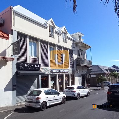 Ufficio a Saint-Denis, Riunione